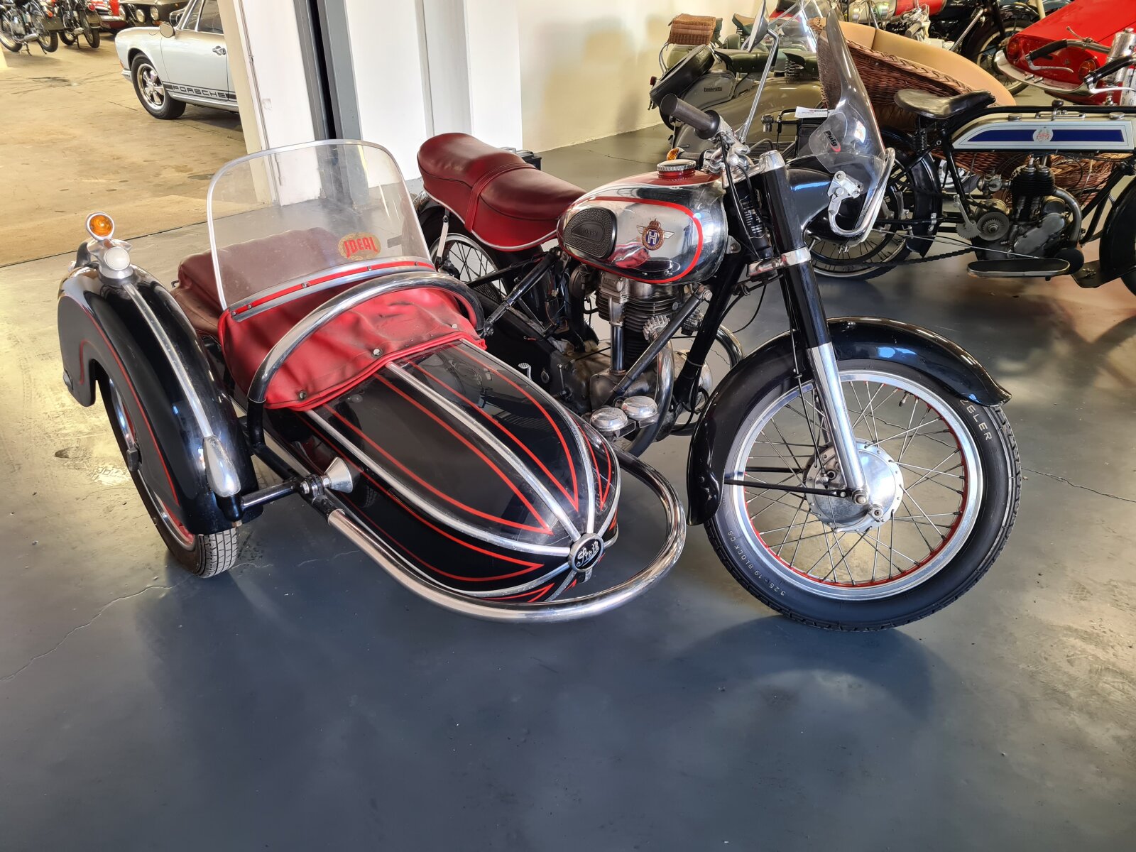 Detailansicht | Horex Regina 400 mit Steib Beiwagen