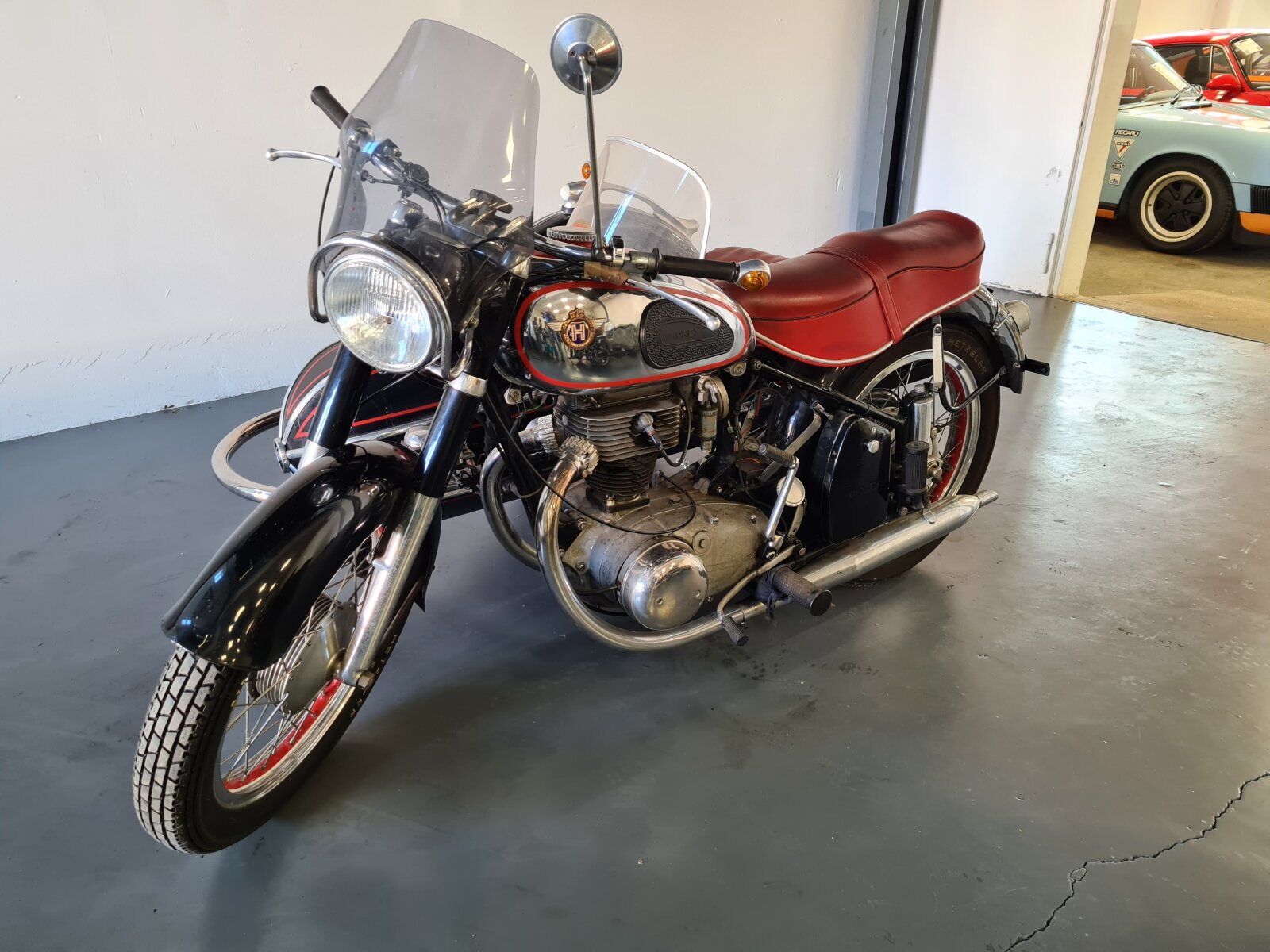 Detailansicht | Horex Regina 400 mit Steib Beiwagen