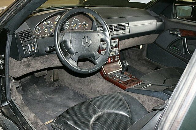 Mercedes-Benz SL 320