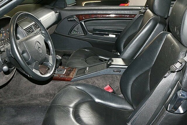 Mercedes-Benz SL 320