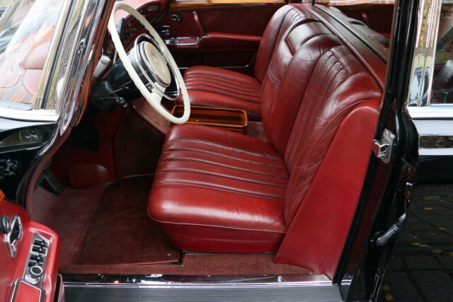 Mercedes-Benz 600