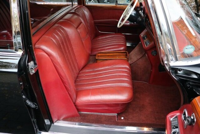 Mercedes-Benz 600