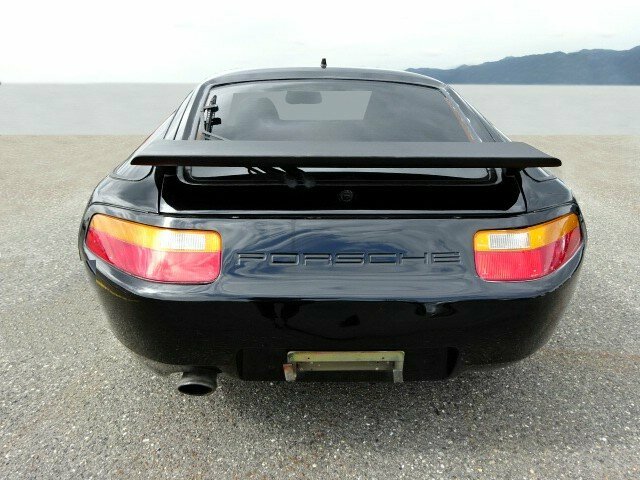 Porsche 928