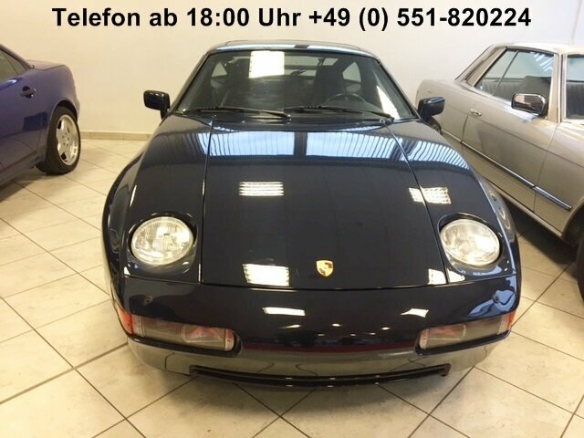 Porsche 928