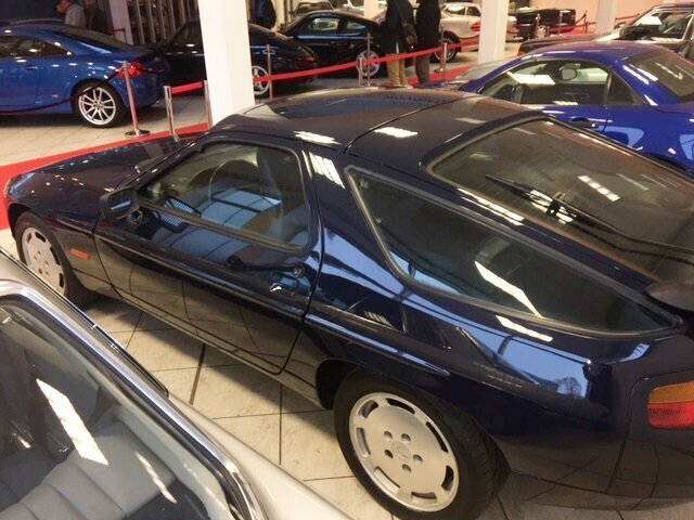 Porsche 928