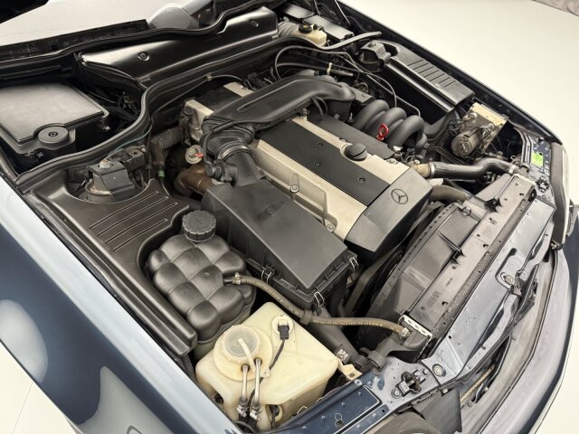 Mercedes-Benz SL 320