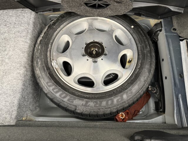 Mercedes-Benz SL 320