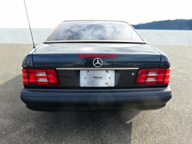 Mercedes-Benz SL 320