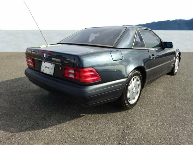 Mercedes-Benz SL 320