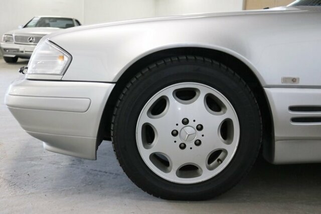 Mercedes-Benz SL 320