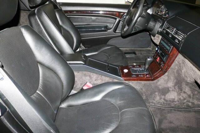 Mercedes-Benz SL 320