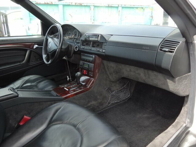 Mercedes-Benz SL 320