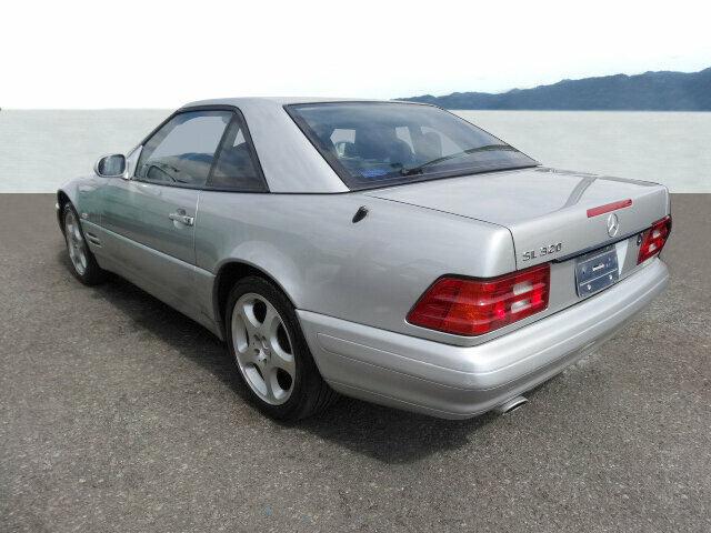 Mercedes-Benz SL 320