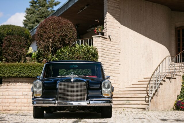 Mercedes-Benz 600