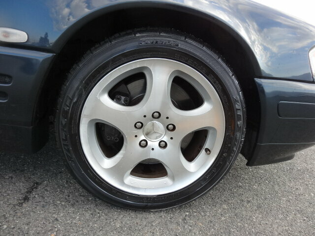 Mercedes-Benz SL 320