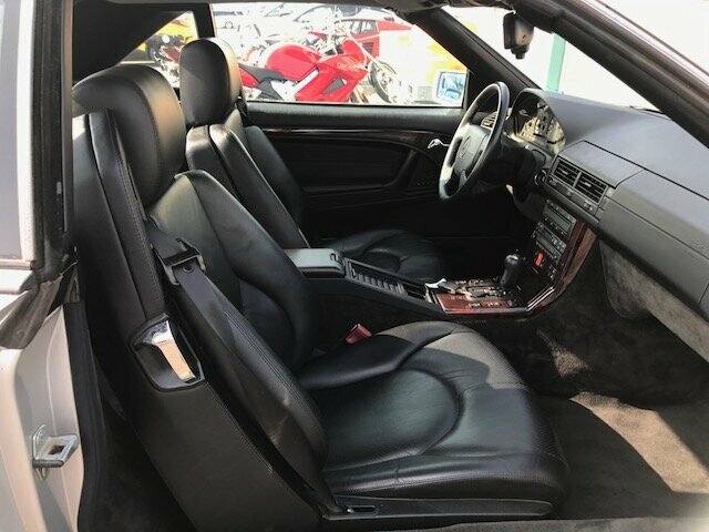 Mercedes-Benz SL 320