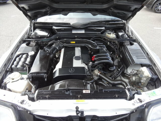 Mercedes-Benz SL 320