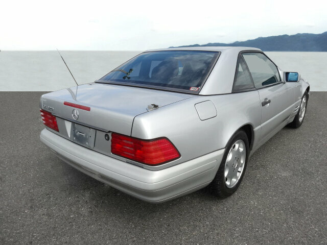 Mercedes-Benz SL 320