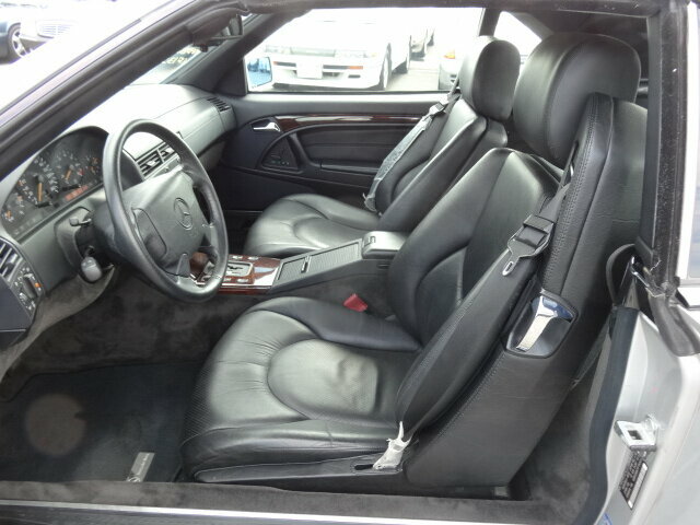 Mercedes-Benz SL 320