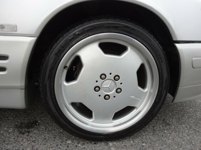 Mercedes-Benz SL 320