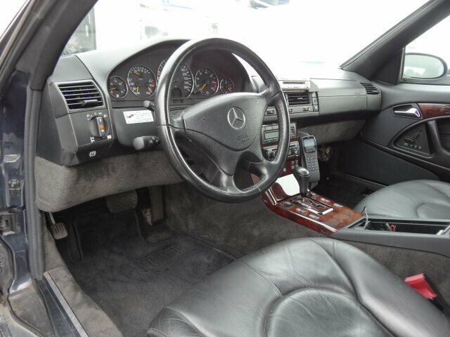 Mercedes-Benz SL 320