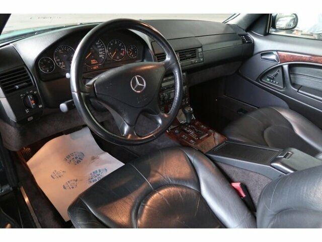 Mercedes-Benz SL 320