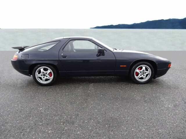 Porsche 928