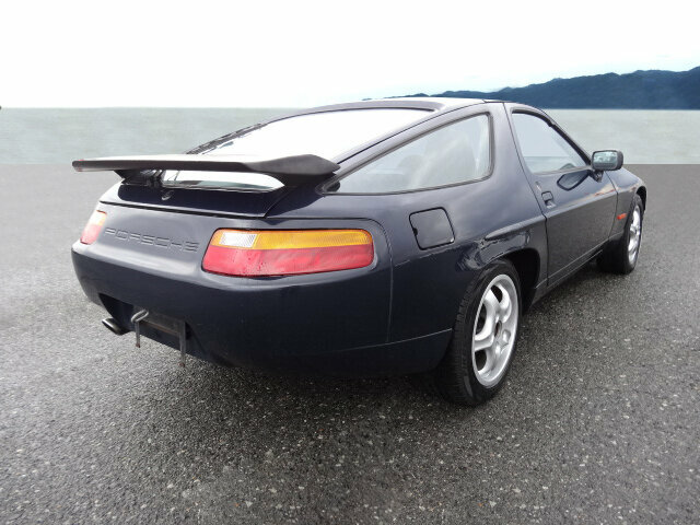 Porsche 928