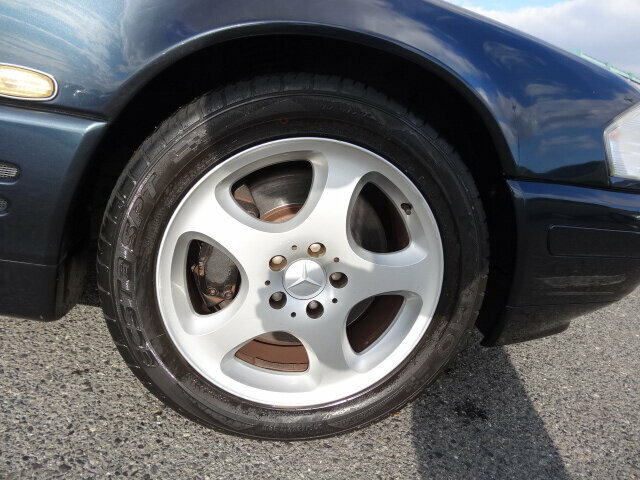 Mercedes-Benz SL 320