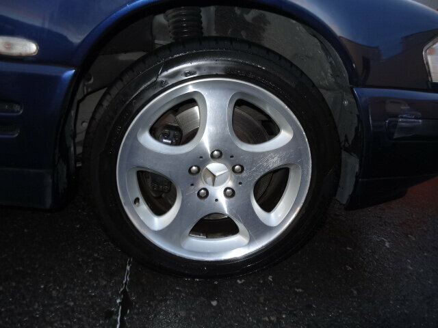 Mercedes-Benz SL 320