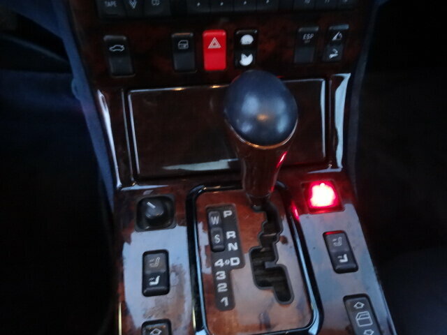 Mercedes-Benz SL 320