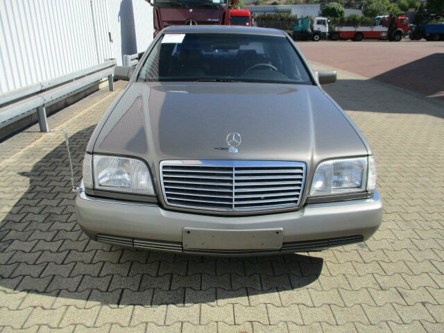 Mercedes-Benz S 320