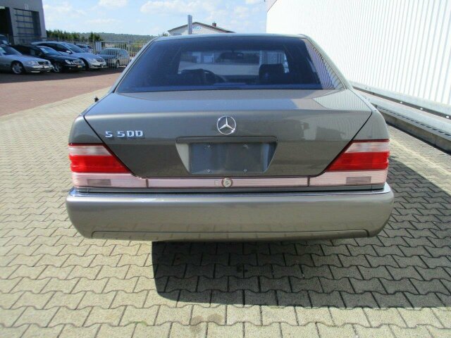 Mercedes-Benz S 320