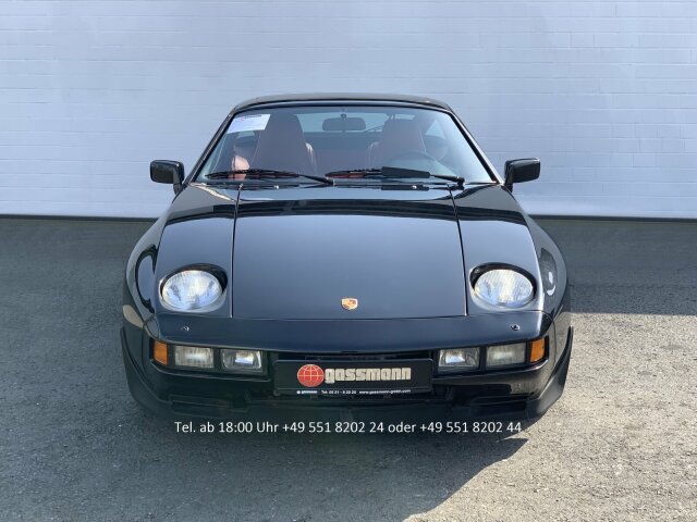 Porsche 928