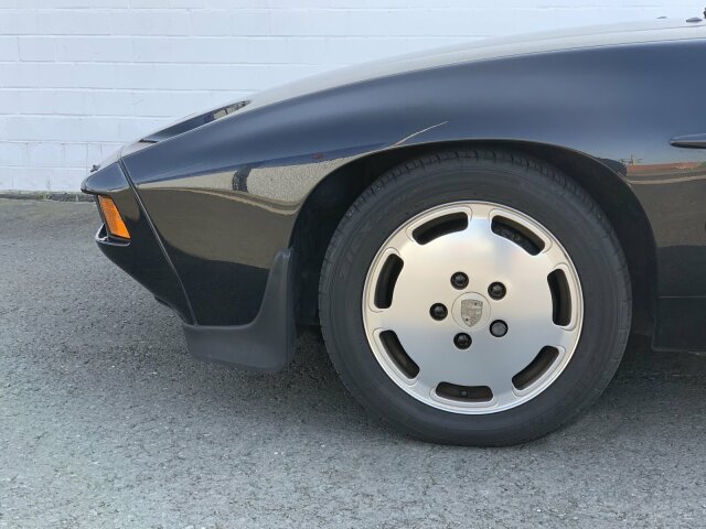 Porsche 928