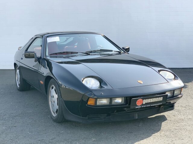 Porsche 928