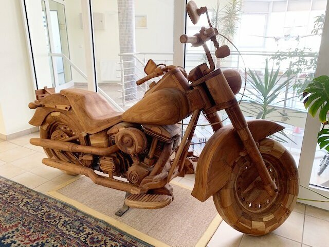 REPLIKAHolznachbau einer Harley Davidson Fat Boy, Replica