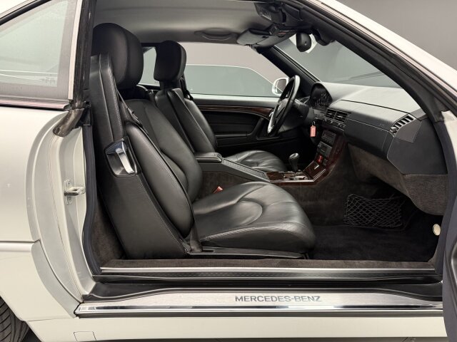 Mercedes-Benz SL 320