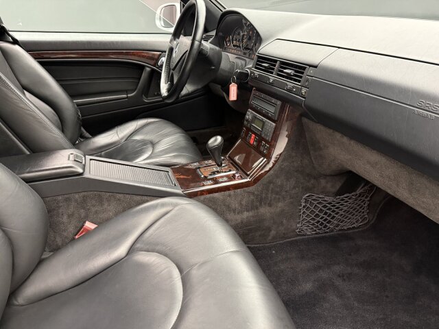 Mercedes-Benz SL 320