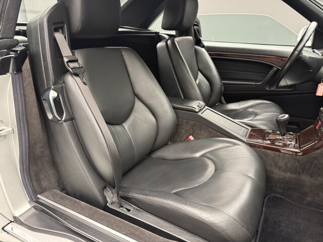 Mercedes-Benz SL 320