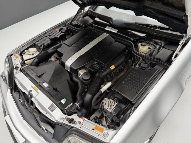 Mercedes-Benz SL 320