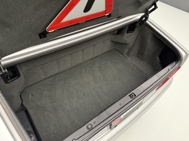 Mercedes-Benz SL 320