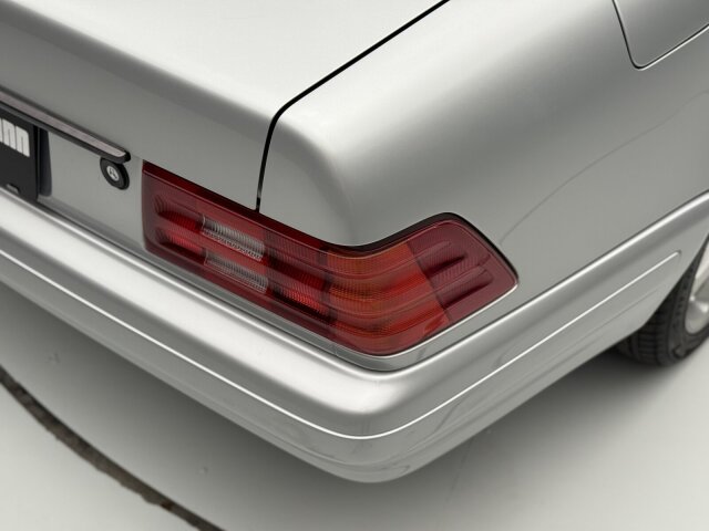 Mercedes-Benz SL 320