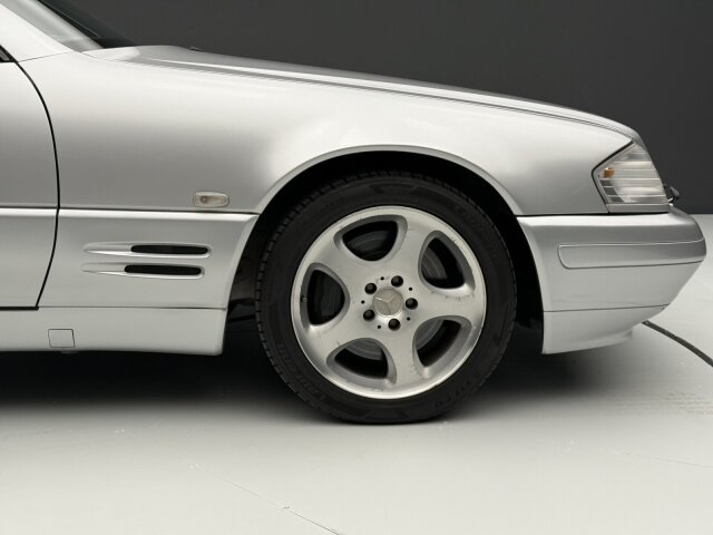 Mercedes-Benz SL 320