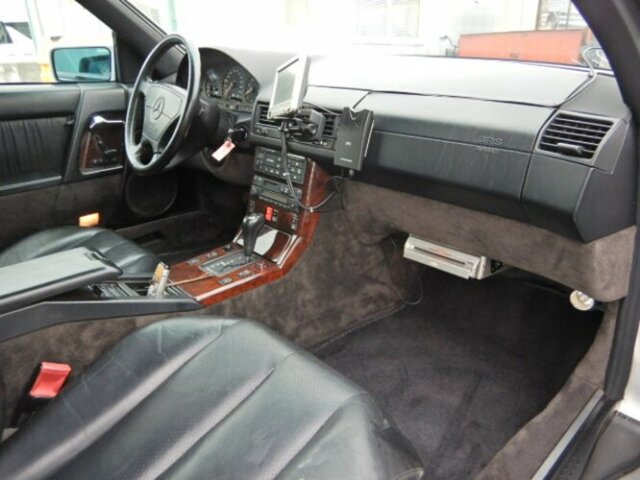 Mercedes-Benz SL 320