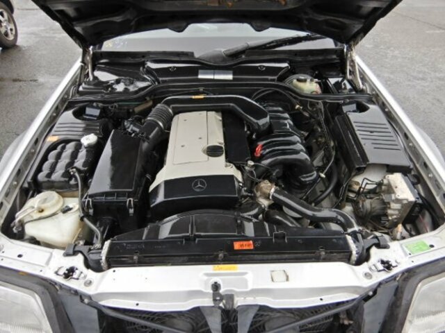 Mercedes-Benz SL 320