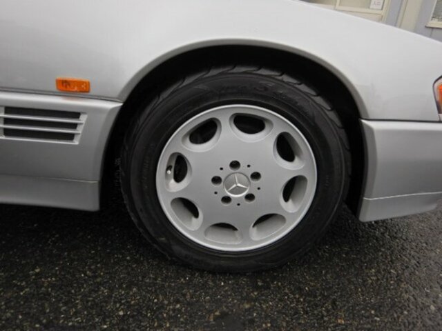 Mercedes-Benz SL 320