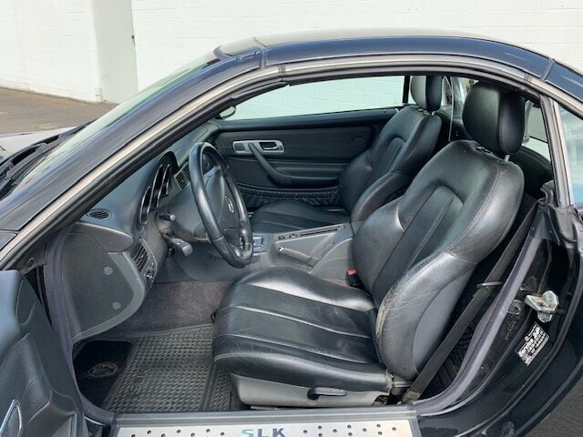 Mercedes-Benz SLK 230