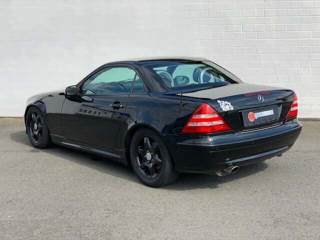 Mercedes-Benz SLK 230