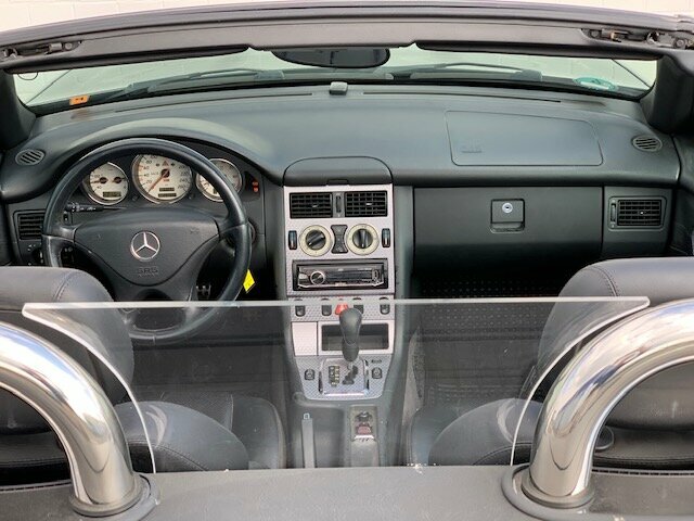 Mercedes-Benz SLK 230